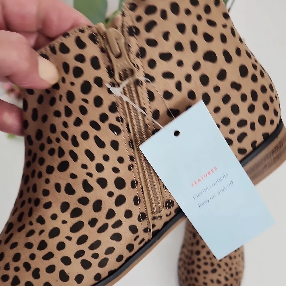 Cat & Jack Tan and Black Cheetah Print Kids Ankle Boots